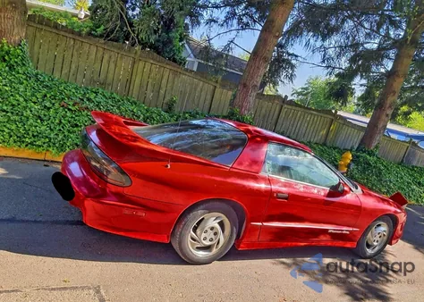 1993 Pontiac Firebird Formula z USA, uszkodzony, nr VIN 2G2FV22P4P2206209